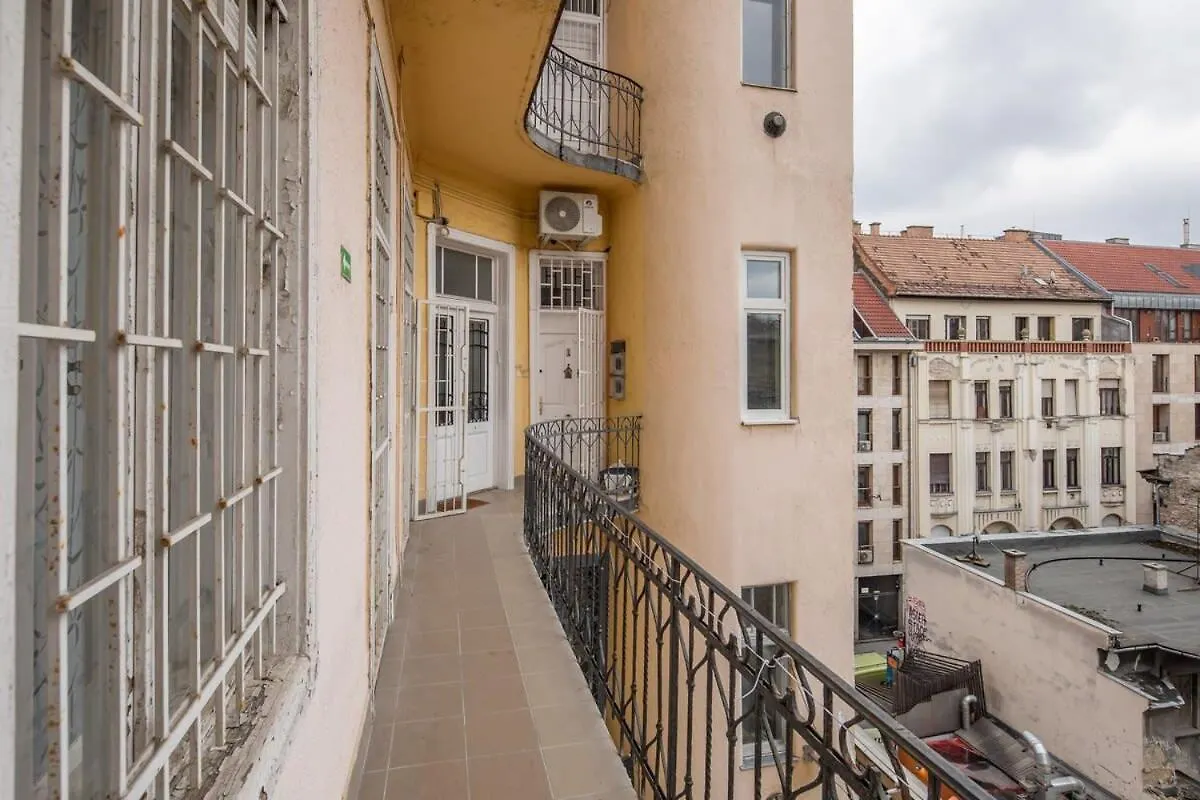 Apartment Ultra Central New Studio Budapest