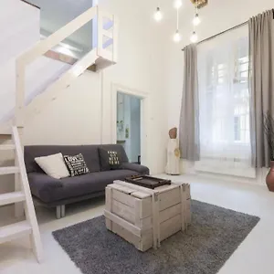Mehdi 2 Budapest
